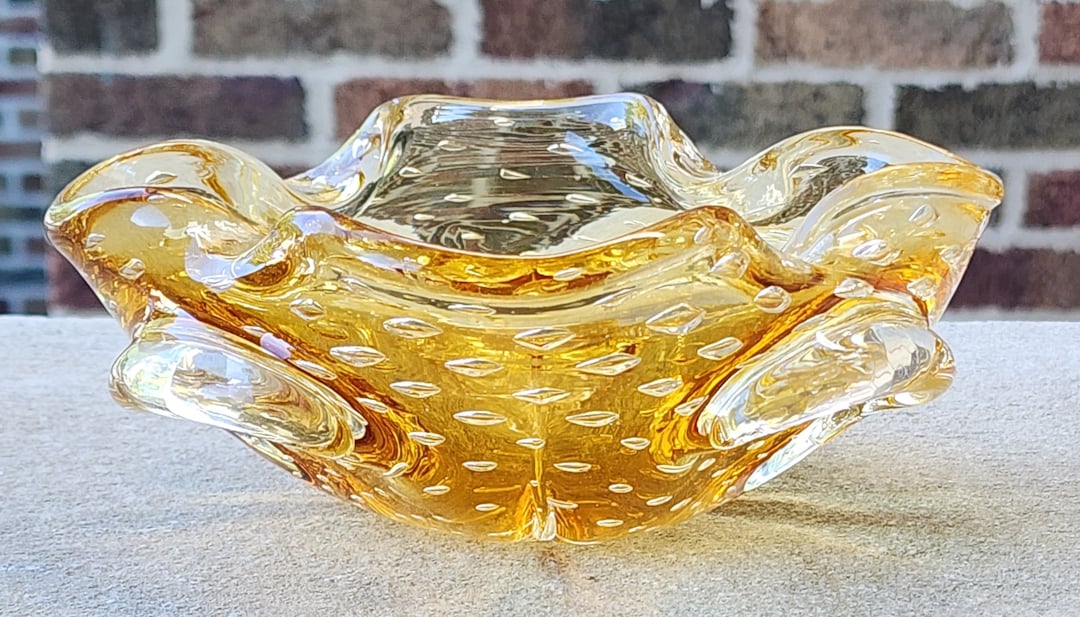 Vintage ashtray　瑪瑙 Vintage Murano Glass Ashtray Honey Gold Bullicante Clam Shell Bowl