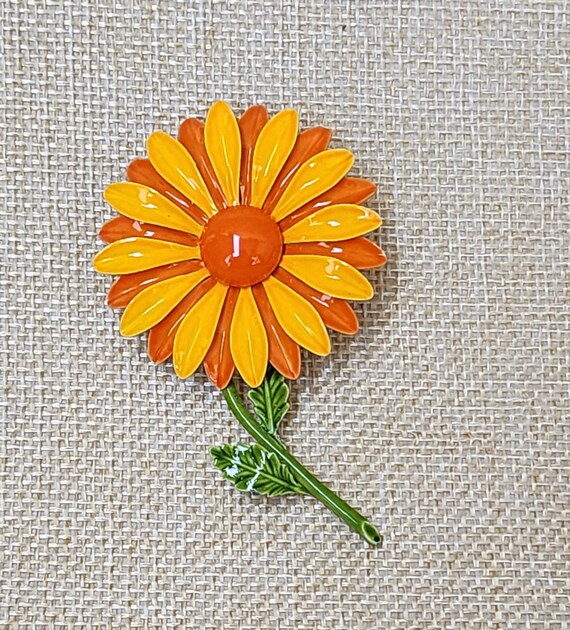 Vintage Light Dark Two Tone Orange Enamel Metal Gerber Daisy Flower Floral  Fashion Costume Jewelry Lapel Brooch Pin A4