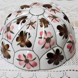 Vintage Hand Painted Pink Brown Flower Floral 3D Embossed Raised Relief Round Small Wall Hanging Ceramic Cookware Baking Pan Bundt Mold