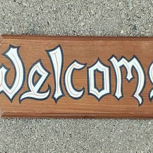 Letrero de BIENVENIDA vintage de madera pintado a mano de Georgia por Larsen II, placa de pared de arte popular con forma de corazón amarillo, naranja y blanco