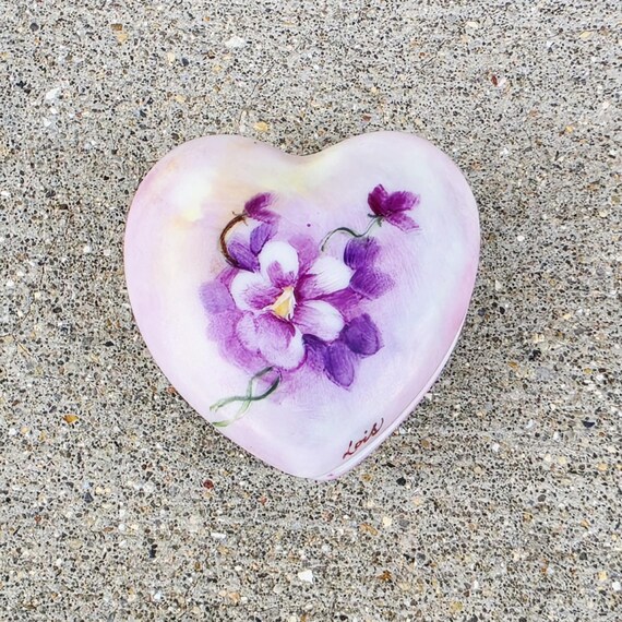 Vintage Porcelain Heart Trinket Box Hand Painted Purple Flower Floral Signed Lois