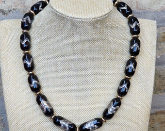 Vintage Black Clear Silver Plastic Oval Nesting Interlocking Zig Zag Bead Beaded Single Strand Fashion Jewelry Necklace