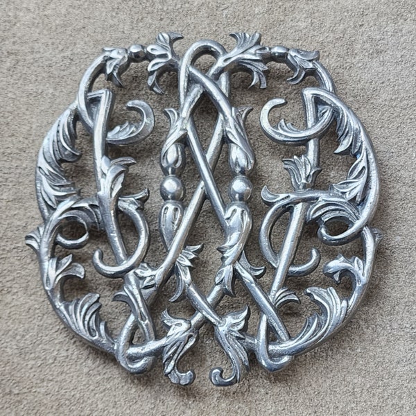 Colonial Williamsburg Intertwined CW Monogram Cypher Nickel Finished Brass Ornate Scroll Trivet Hot Plate Counter Saver