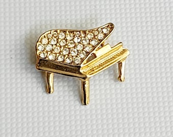 Vintage Rhinestone Piano Brooch: Gold Tone Musical Instrument Pin