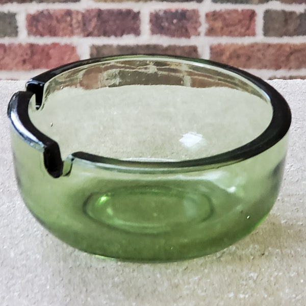 Vintage Viking Light Green Art Glass Mid Century Modern Eames Era 2 Slot Round Cigarette Ashtray