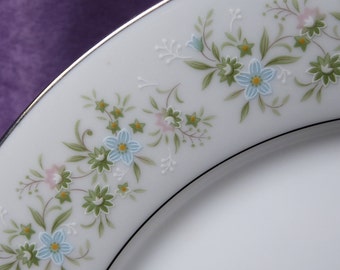 Vintage Savannah Dinner Plate Floral Porcelain with Platinum Rim