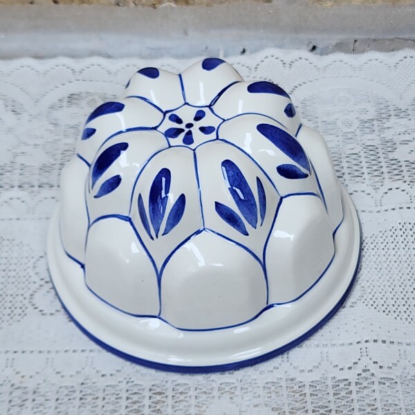 Vintage White ABC Bassano Italy Ceramic Cobalt Blue Round Gumdrop Bundt Wall Hanging Cookware Pan Mold