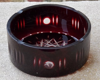 Vintage Dark Deep Ruby Red Bohemian Czech Circle Star Starburst Radiant Cut to Clear Crystal Glass 4 Slot Cigarette Round Ashtray