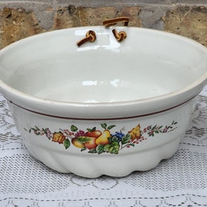 Vintage Swirl Flower Floral 3D Embossed Raised Relief Round Wall Hanging Ceramic Dome Cookware Baking Pan Bundt Mold