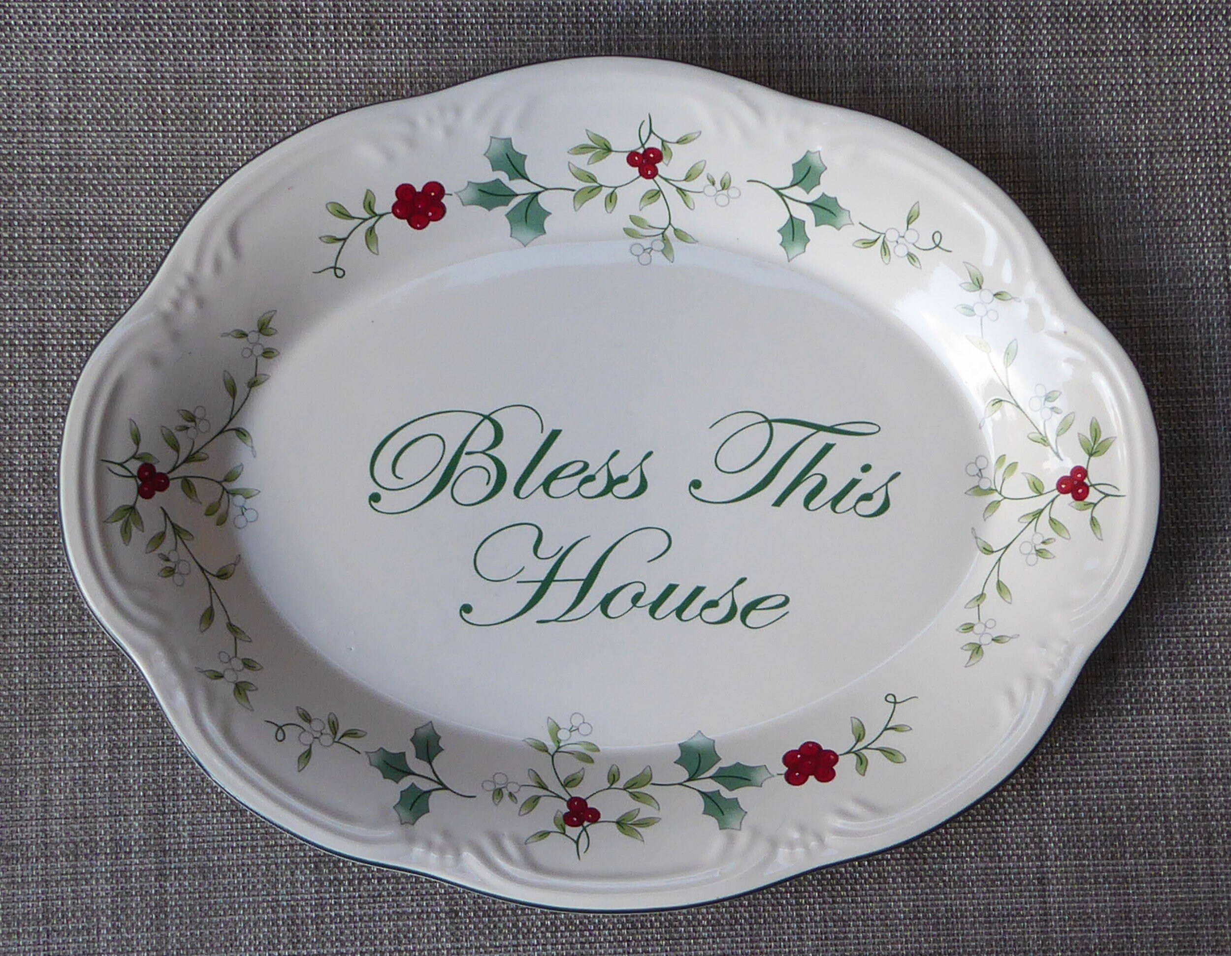 Pfaltzgraff winterberry bless this house 2024 plate