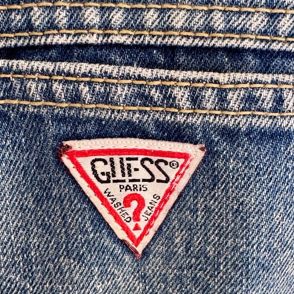 Vintage GUESS Jeans | 1980s Georges Marciano  | Women’s High Rise Cropped Pedal Pusher | Ankle Zip 5-pocket| Medium Wash Denim | Size 30