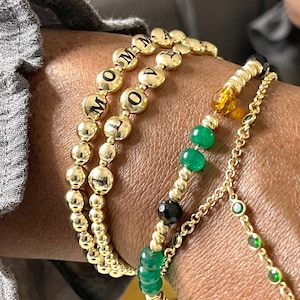 Pulsera de nombre con cuentas personalizable de oro / Pulsera con cuentas elásticas / Pulsera con nombre de oro / Regalos / Regalo unisex mínimo personalizado