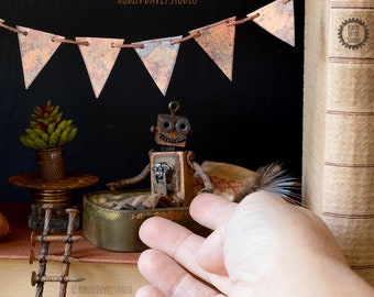 Miniaturowe banery i kapelusze retro: dekoracja kącika książkowego DIY (do pobrania w wersji cyfrowej)