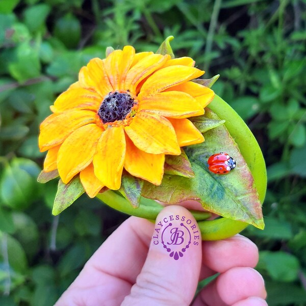 Sunflowers bracelet, Sunflower cuff, Sunflower jewelry, Flower bracelet, Summer flower bracelet, Floral bracelet, Polymer clay sunflower