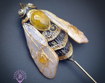 Bee pin in Art Nouveau style