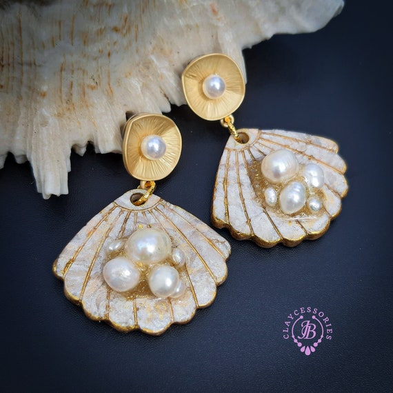 Mother of pearl seashell earrings
