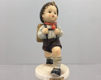 Collectible Goebel Hummel figurine 'School Boy' #82/0 - TMK3, Hand painted vintage figurine