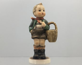 Collectible Goebel Hummel figurine 'Village Boy' #51 3/0 - TMK3, Hand painted vintage figurine