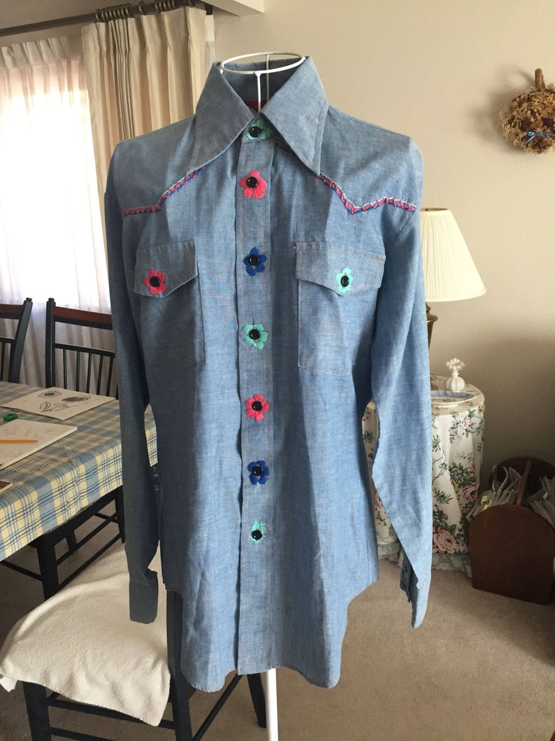 Awesome Vintage Women/'s Size Medium Americana Sears Eagle And Flag Blouse