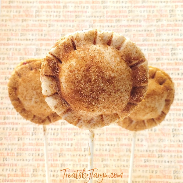 Seasonal Pie Pops. pie pops. pie on a stick. hand pie. thanksgiving favors. fall treats. pie treats. thanksgiving treats. cherry pie