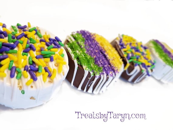 Chocolate covered Mardi gras oreos. Mardi gras treats. NOLA treats. Mardi gras party. Mardi gras chocolate.  Mardi gras. King cake