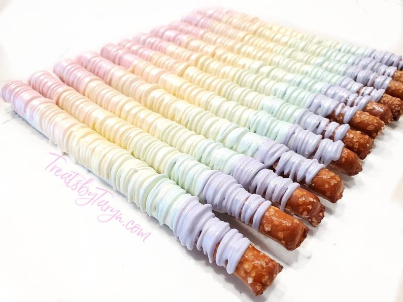 Ombre Chocolate Covered Pretzels. Ombre treats. Unicorn pretzels.  Unicorn treats. Pastel pretzels. Pastel treats