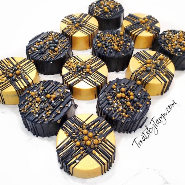 Black and Gold Chocolate Covered Oreos: New Year Favors (12pcs)
