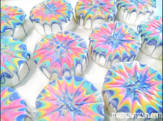 Tye Dye inspired oreos