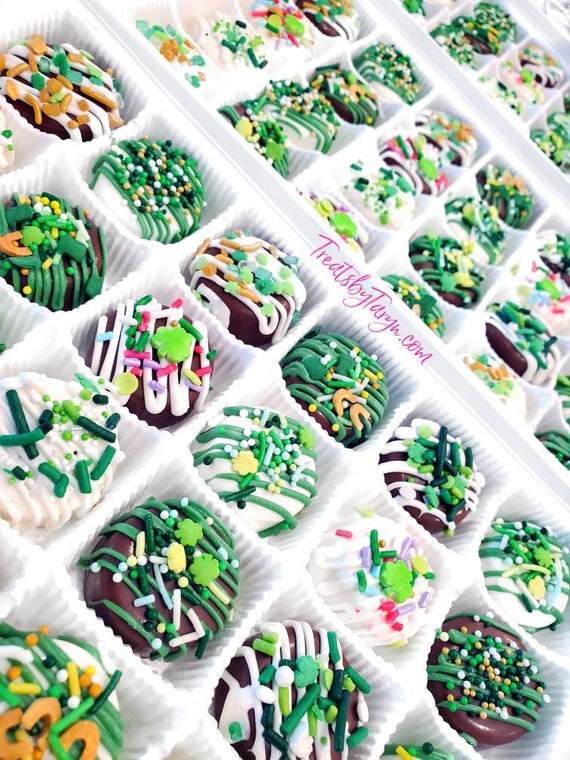 Mini St Patrick's daychocolate covered Oreo gift set. St patrick's oreos. St patrick's day treats. St patrick's gifts. Irish favors.