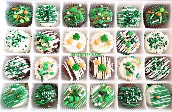 Mini St Patrick's daychocolate covered Oreo gift set. St patrick's oreos. St patrick's day treats. St patrick's gifts. Irish favors.