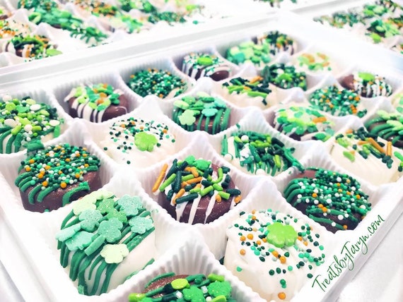 Mini St Patrick's daychocolate covered Oreo gift set. St patrick's oreos. St patrick's day treats. St patrick's gifts. Irish favors.