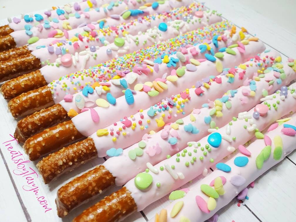 Easter Chocolate Covered Pretzels. Easter pretzels. Pastel pretzels