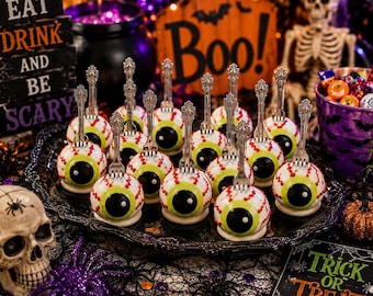 Eyeball Cake Pops: Halloween Party Treats (12)