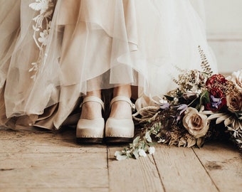 sandgrens victoria clogs