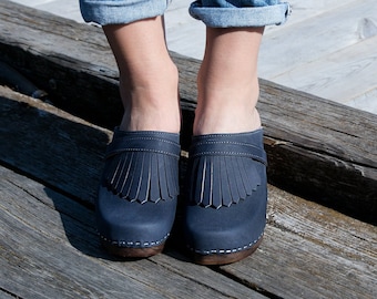 Navy Blue Clog Mules for Women / High Rise Heel Mules With Fringe / Sandgrens / Nubuck Leather / Swedish / Venice