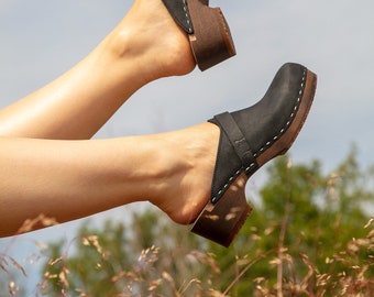 Black Clog Mules for Women / Low Heel Classic Mules / Sandgrens / Nubuck Leather / Swedish / Tokyo