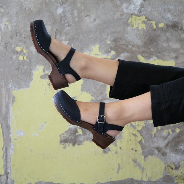 Navy Blue Clog Sandals for Women / Low Heel Classic Sandals / Sandgrens / Nubuck Leather / Swedish / Saragasso