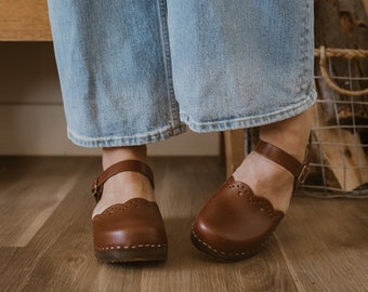 Cognac Red Clog Sandals for Women / Low Heel Classic Sandals / Sandgrens / Vegetable Tanned Leather / Swedish / Milan