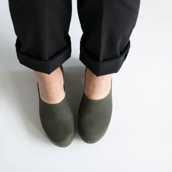 Swedish Wooden Clogs for Women / Sandgrens Clogs / Bridget Closed Back / Women High Heel Shoes / Nubuck Leather Clogs / Olive