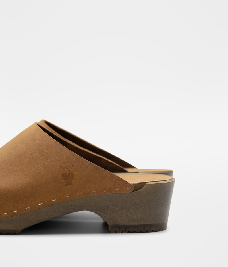 Dexter Tan Light Brown Nubuck Tanned Clog Mules Brown Wooden Base