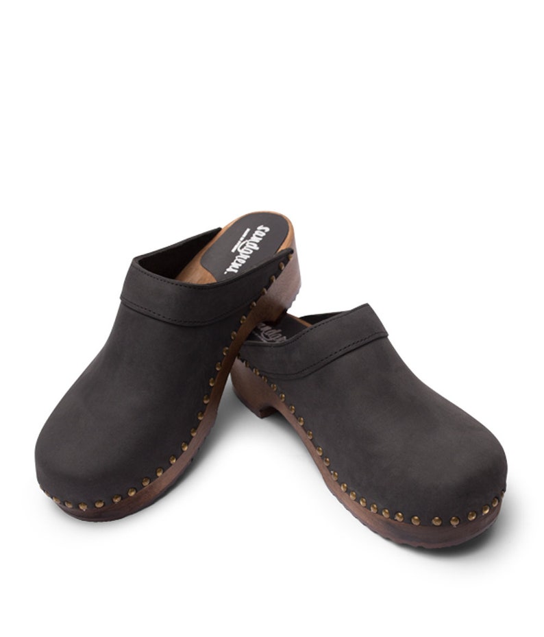 simple men's clogs