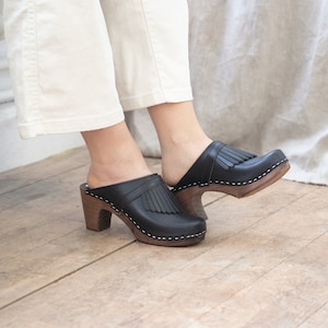 Black Clog Mules for Women / High Rise Heel Mules With Fringe / Sandgrens / Vegetable Tanned Leather / Swedish / Venice