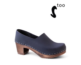 50 % de réduction sur Sandgrens TOO / Sabots en bois suédois pour femmes / Sabots Sandgrens / Bridget Closed Back / Chaussures à talons hauts pour femmes / Sabot en cuir / Marine