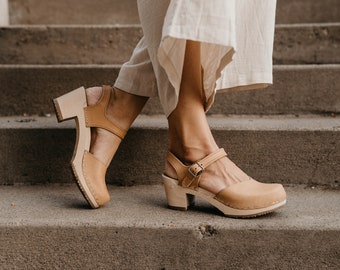 Ecru Beige Clog Sandals for Women / High Heel Classic Sandals / Sandgrens / Chrome-Free Vegetable Tanned Leather / Swedish / Victoria