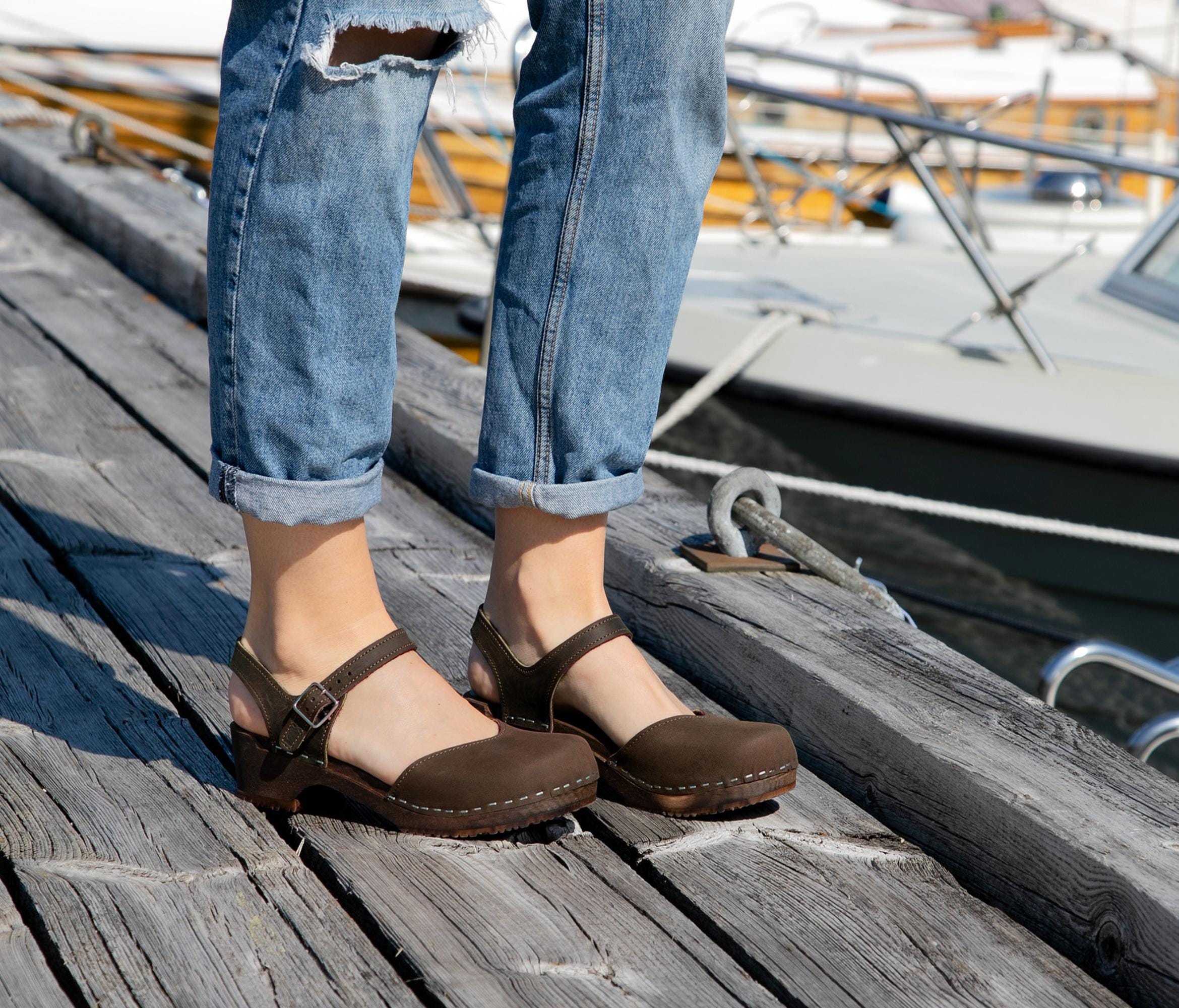 Wooden Sandals, Women Slide, Closed Toe Heel, Leather Clogs, Handmade,…