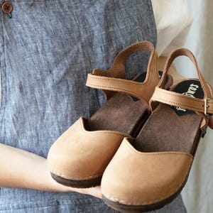 Wooden Sandals, Women Slide, Closed Toe Heel, Leather Clogs, Handmade, Sandgrens, Dextertan Brown Nubuck Leather, Saragasso