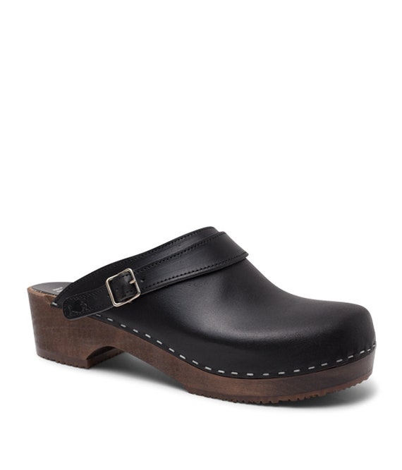 mens black leather clogs