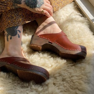 Clog Mules, Women Clogs, Wooden Clogs, Low Heel, Handmade, Sandgrens, Cognac red Vegetable Tanned Leather, Tokyo