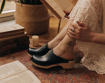 Clog Mules, Women Clogs, Wooden Clogs, Low Heel, Handmade, Sandgrens, Black Vegetable Tanned Leather, Tokyo
