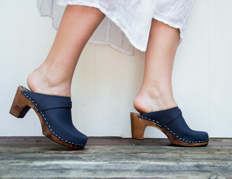 women's high heel clogs